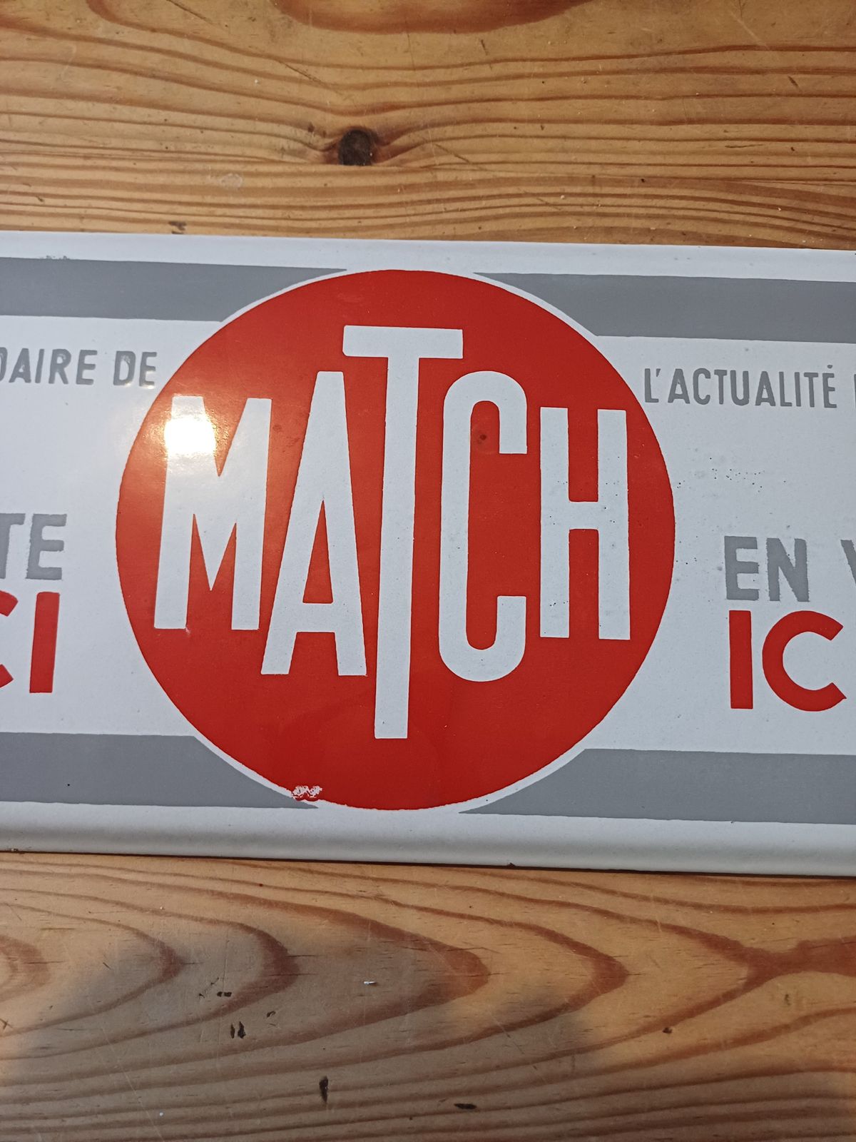 Enameled Plate Paris Match Beautor Enamel 1960s photo Home Decor