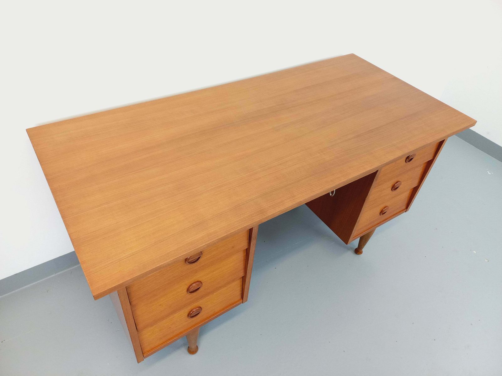 Bureau scandinave en teck, années 1960, vintage photo buy