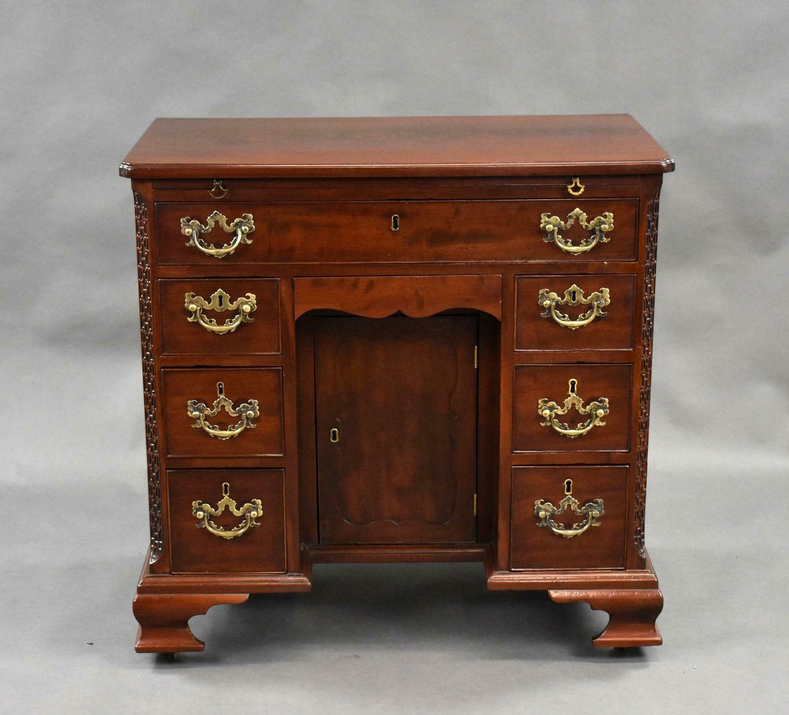 18th Century George III Mahogany Kneehole Desk photo for sale