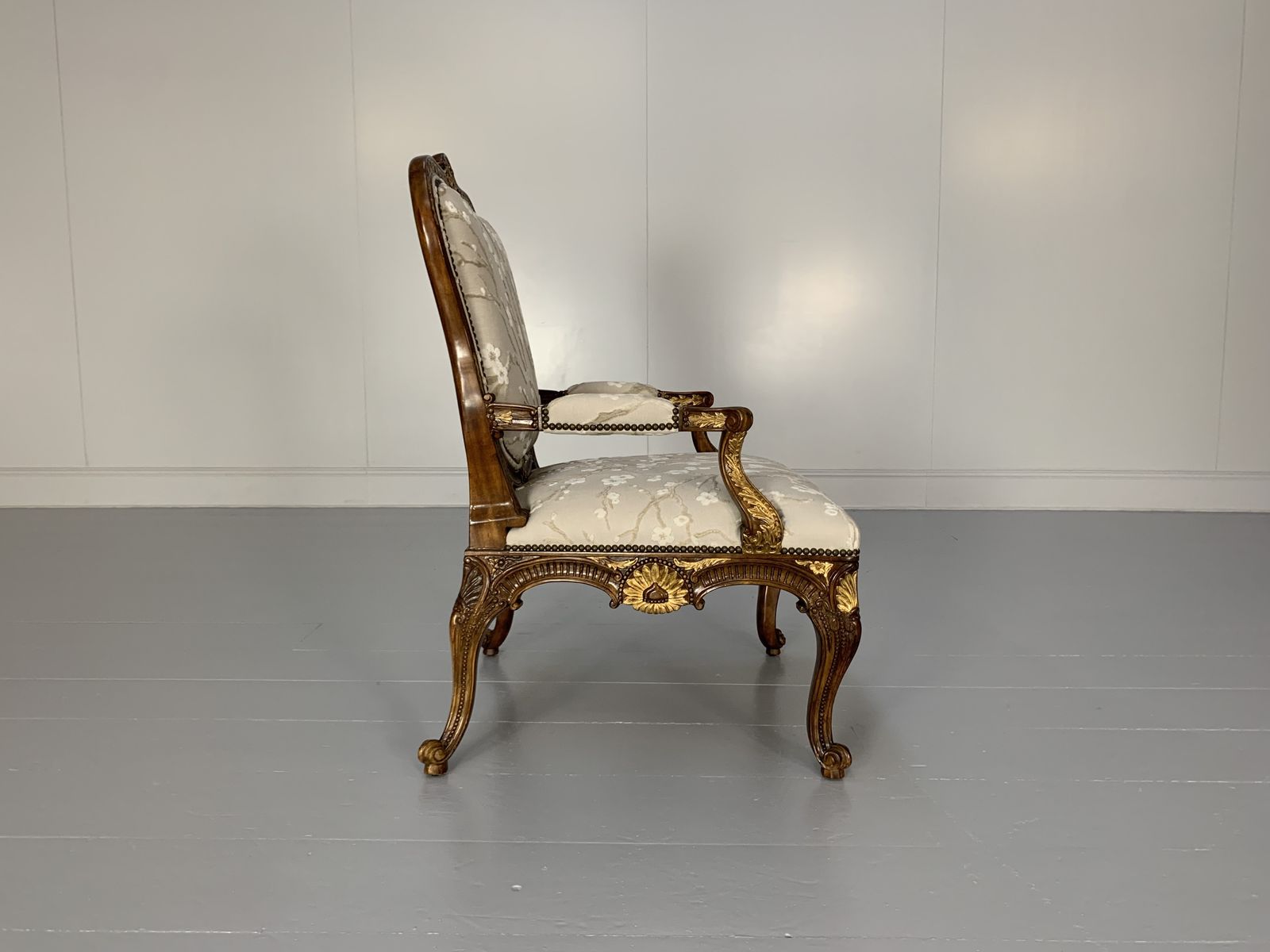 photo furniture Pair Of Theodore Alexander “Spencer House” Armchairs & Table – Rrp £11,000