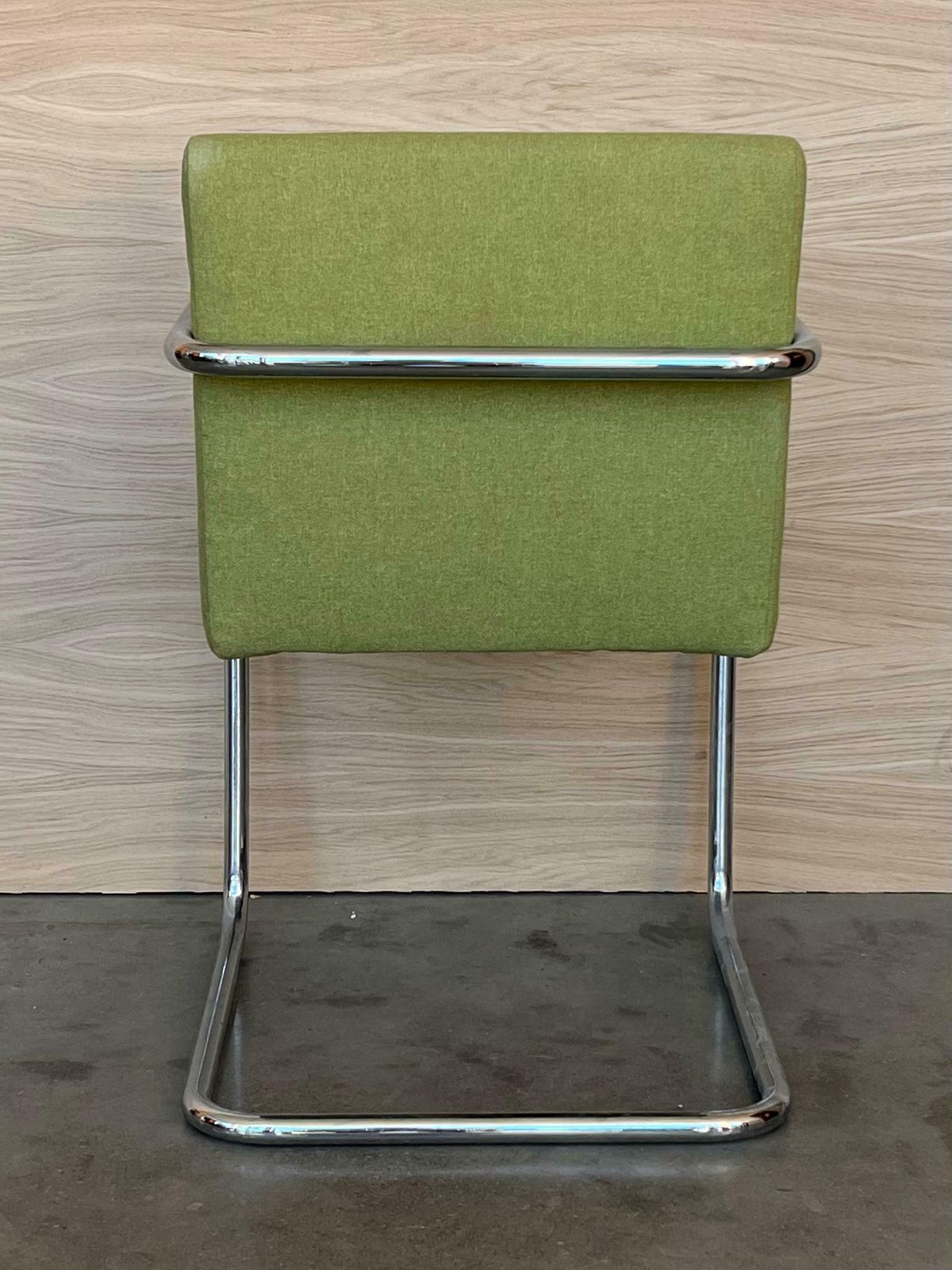 photo furniture Ensemble de six chaises Brno tubulaires Knoll, par Mies van der Rohe