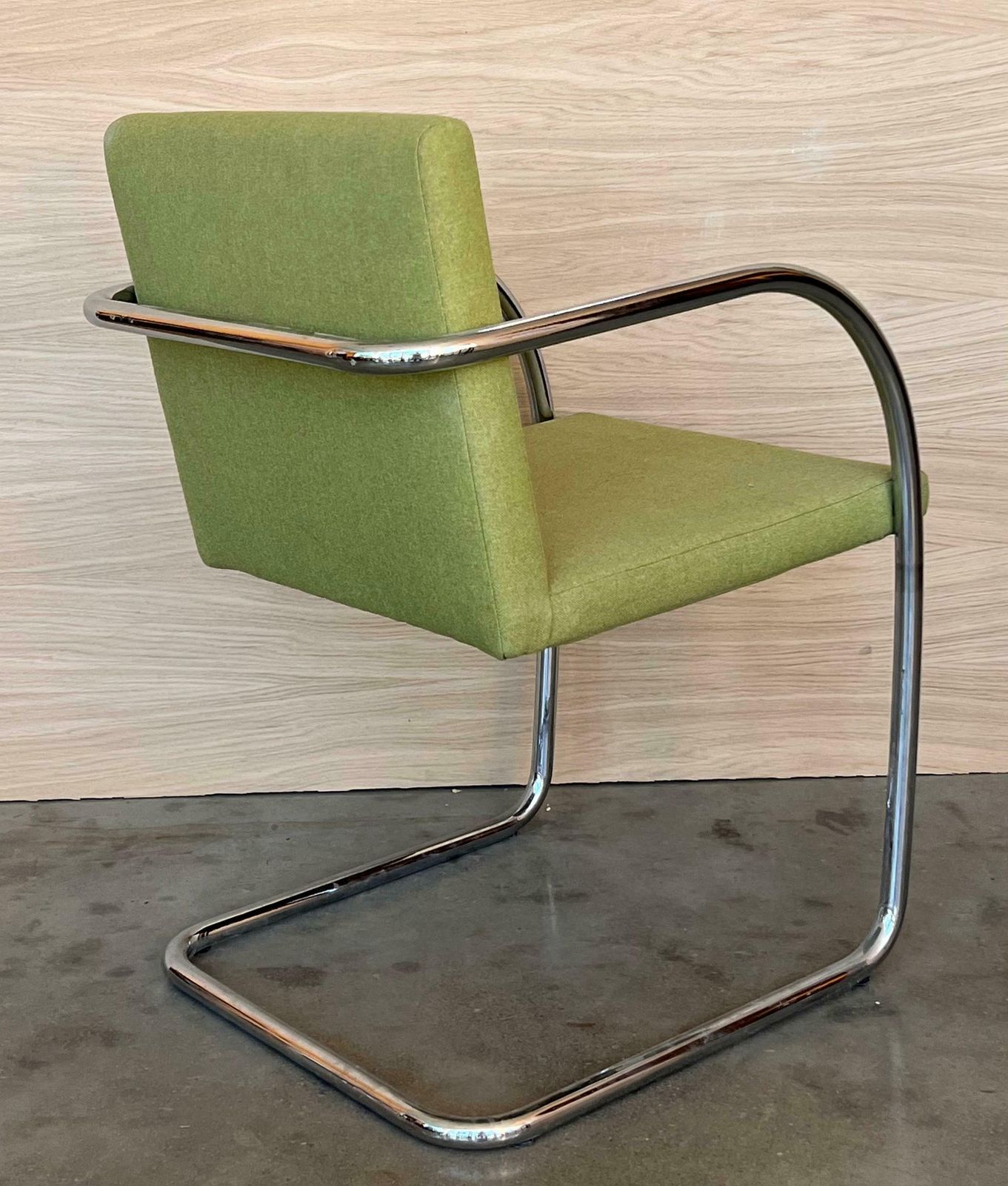 Mobilier Ensemble de six chaises Brno tubulaires Knoll, par Mies van der Rohe photo