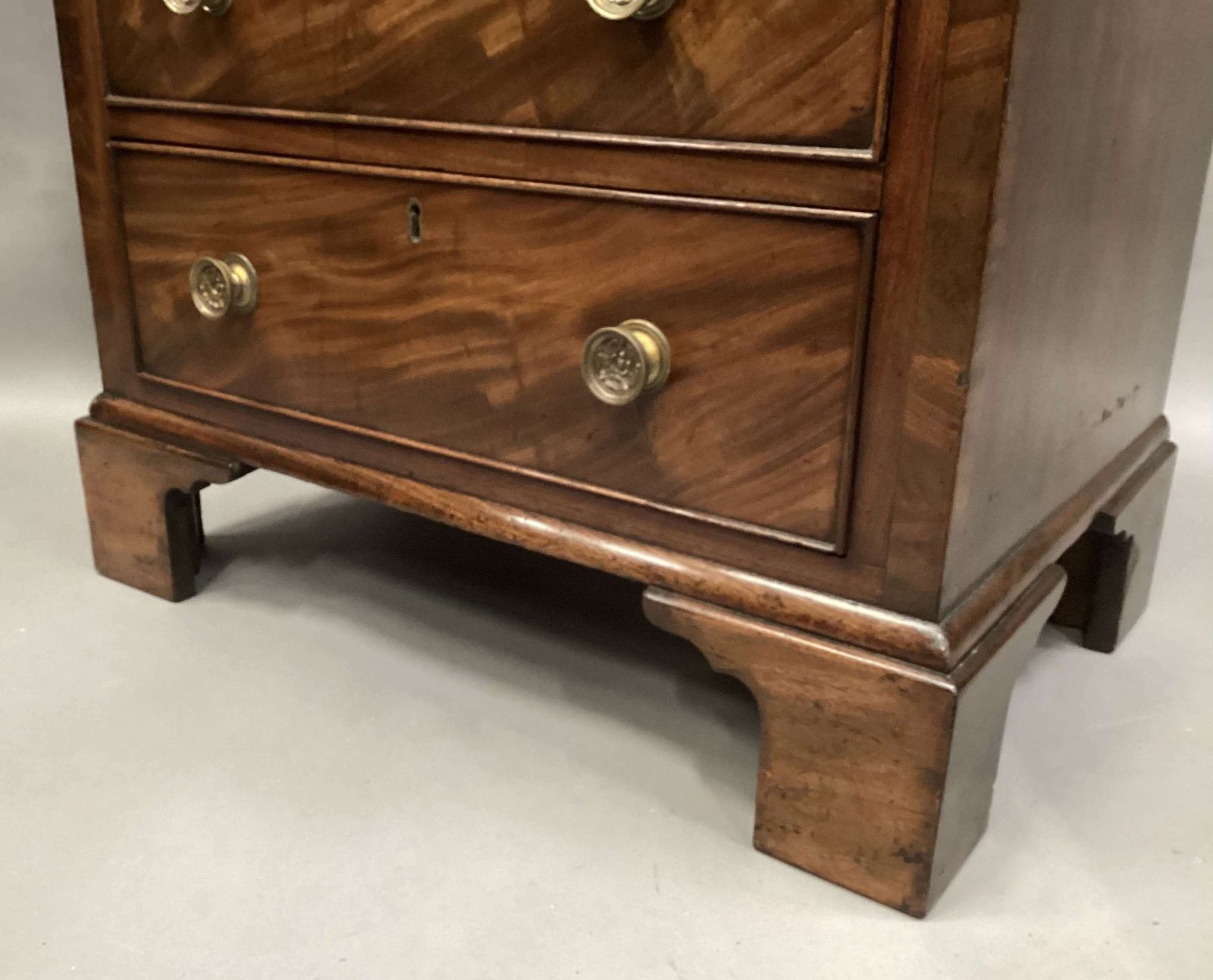 photo buy Good Regency Small Figured Mahogany Chest Of Drawers