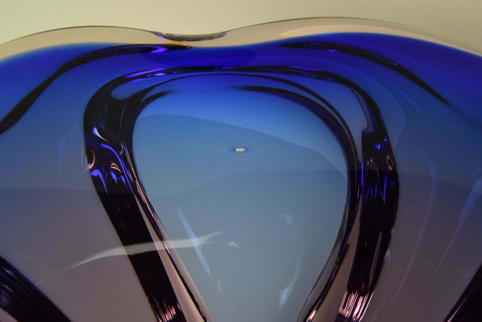 photo vinterior Mid Century Big Art Glass Bowl, Design Josef Hospodka For Chribska, 1960's.
