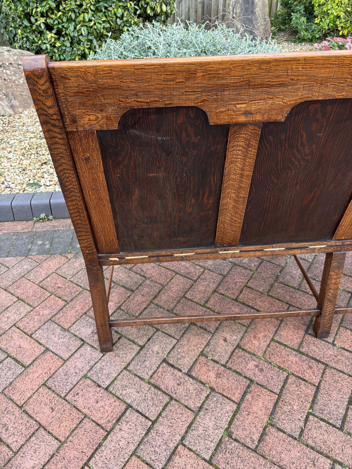 photo vinterior Arts & Crafts Oak And Leather Settle