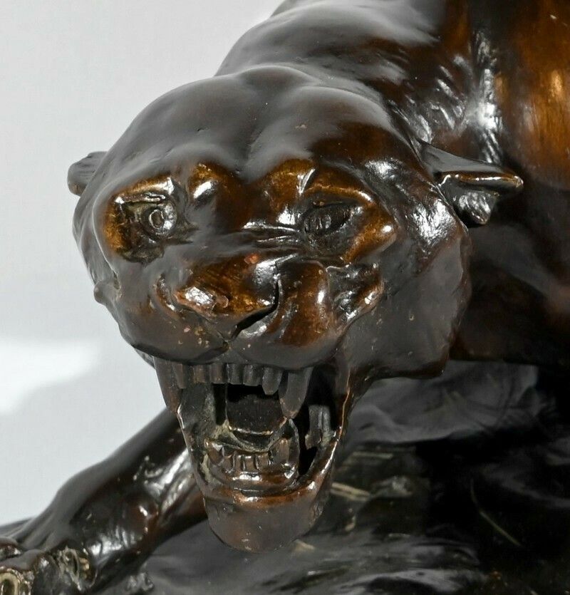 photo furniture Patinated Terracotta Sculpture “Tiger On The Lookout”, Signed T.Cartier – Early 20th Century
