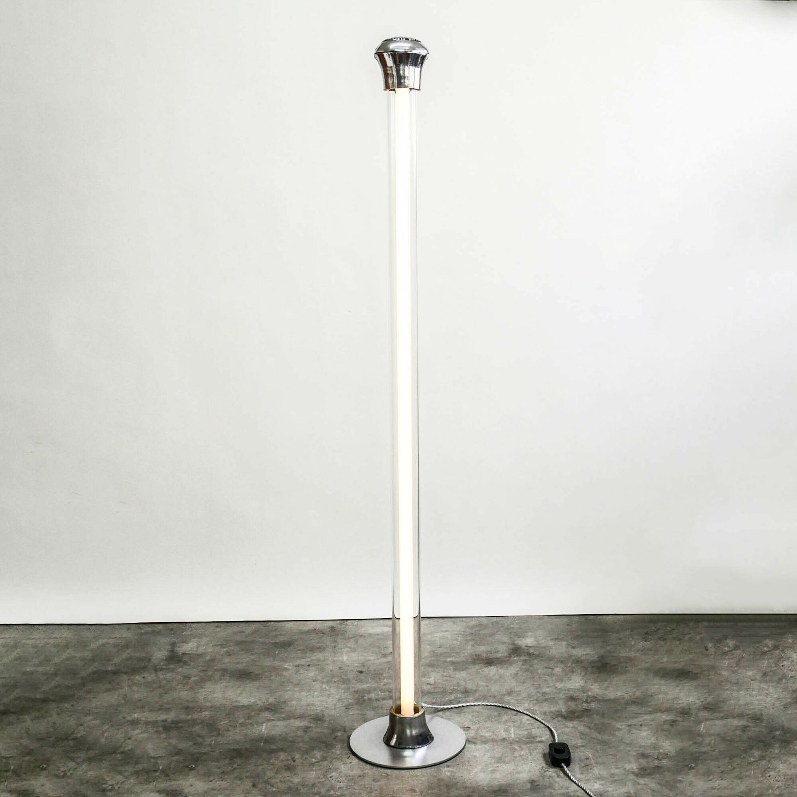 Fluo “Stand Up” – Large Format V2 With Dimmer photo furniture