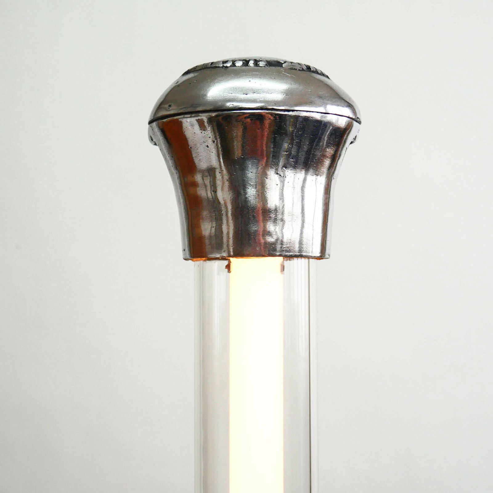 photo furniture Fluo “Stand Up” – Large Format V2 With Dimmer