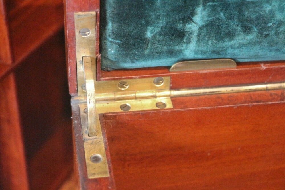 photo furniture Princess Helena Victoria Of Schleswig Holstein Jewellery & Tiara Box