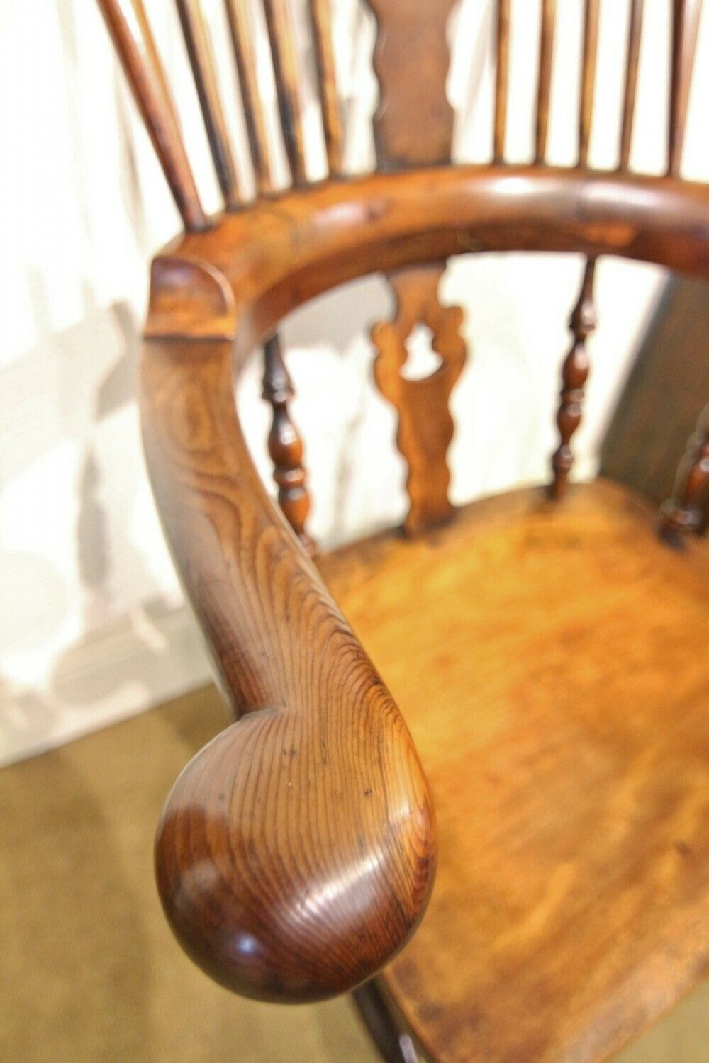 19th Century Broad Arm Yew Wood Windsor Armchair photo for sale