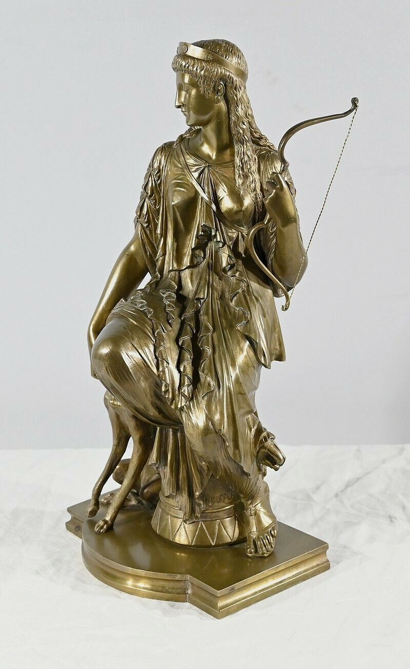 Art Bronze “Diane The Huntress”, Signed Peiffer – 2nd Part 19th Century photo