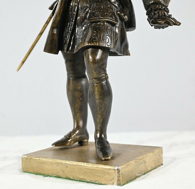 photo buy Bronze “The Gentleman With The Tricorn” – Late 19th Century
