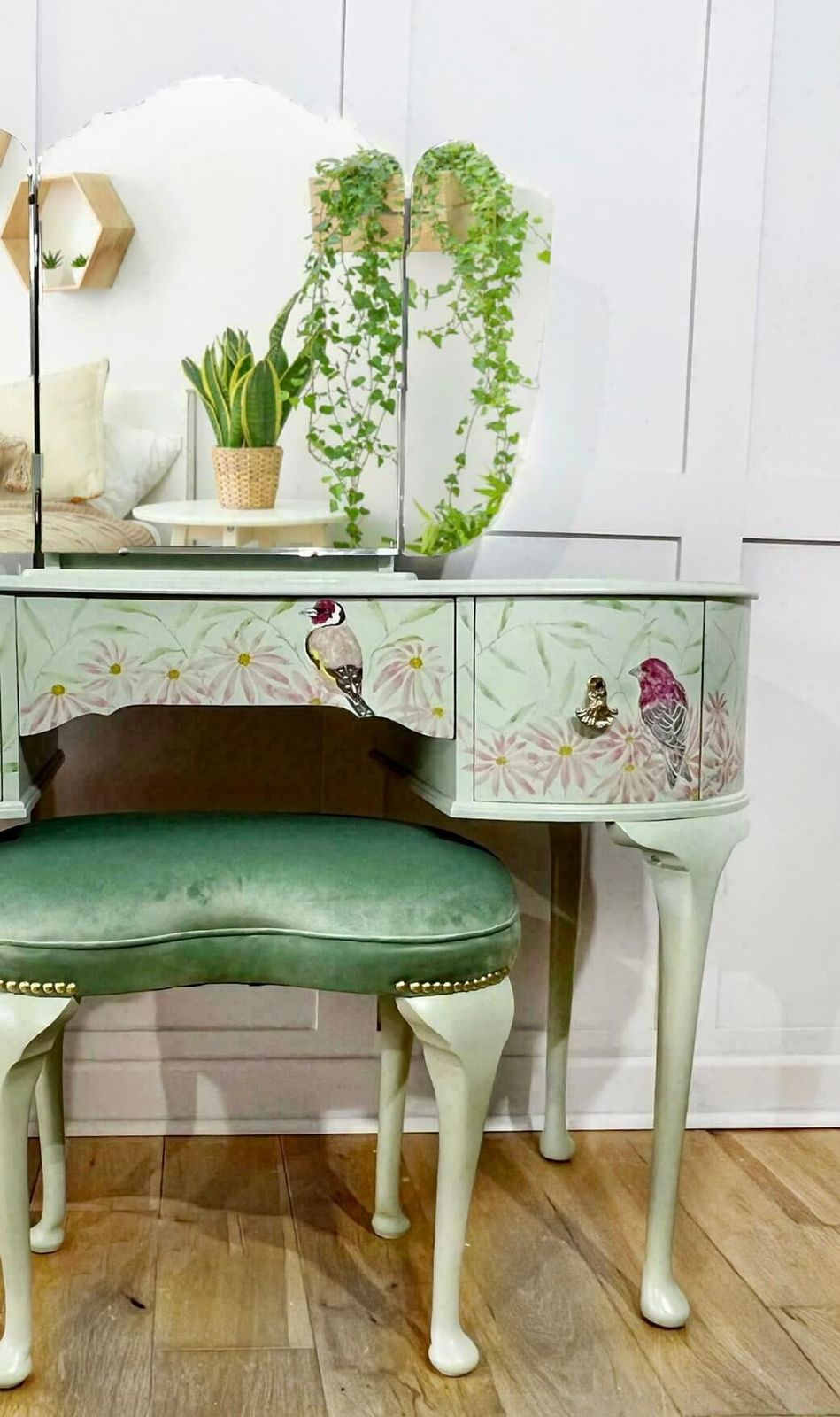 dressing table green Green Makeup Vanity Set Expandable Dressing Table with Mirror&Side Cab WEHOMZ