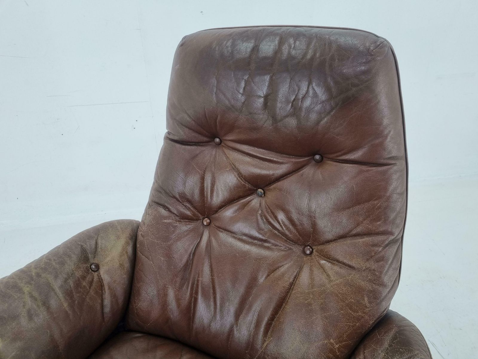 Midcentury Swivel Leather And Wood Armchair Göte Möbler Nässjö, Sweden, 1960s photo buy