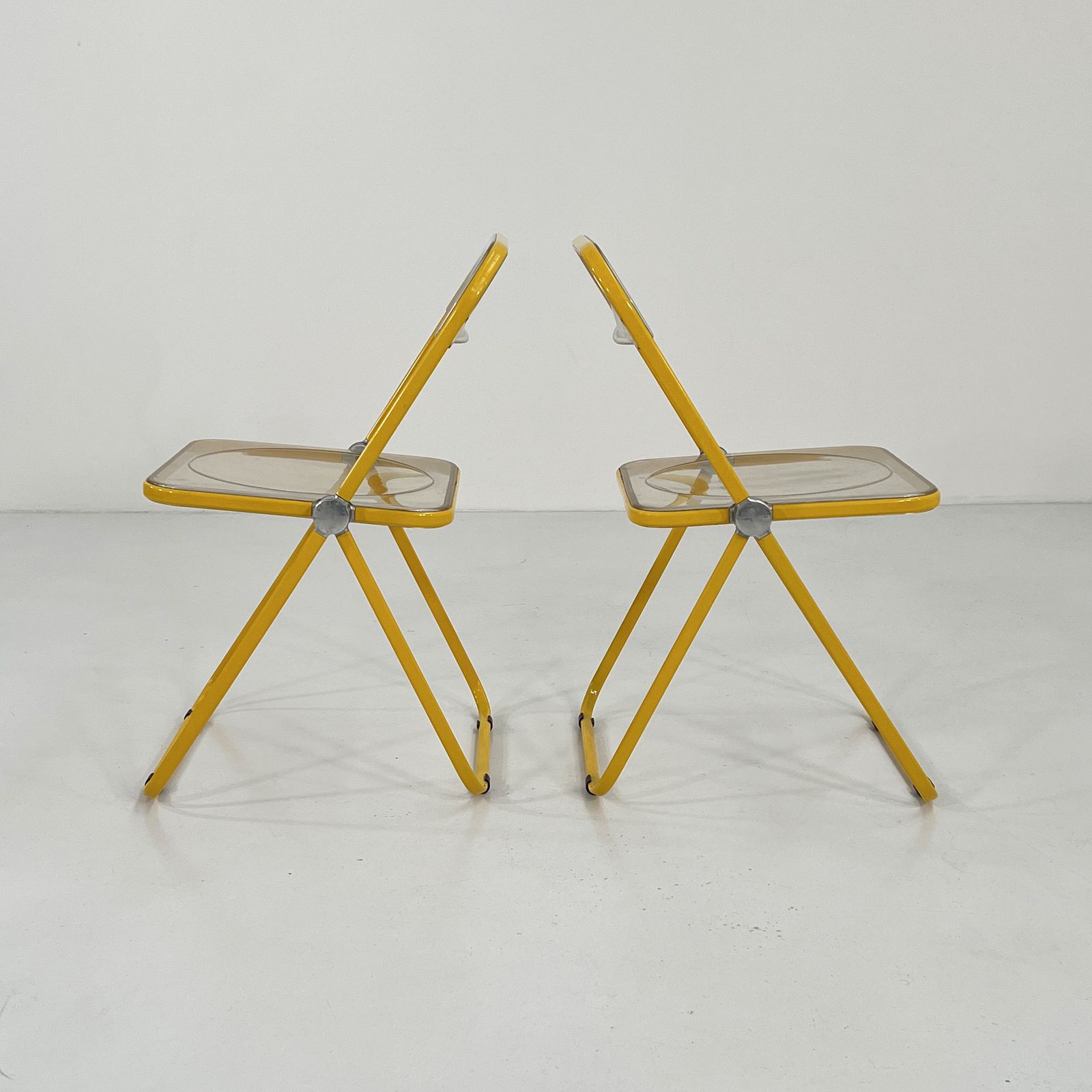 Yellow Frame Plia Folding Chair By Giancarlo Piretti For Anonima Castelli, 1960s photo 230.0
