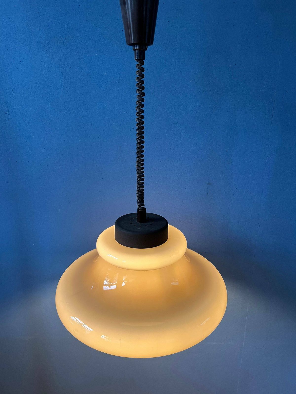 Mid Century Herda Mushroom Hanglamp photo for sale