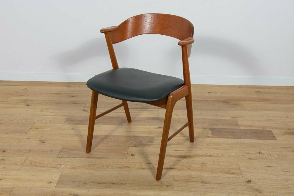 photo furniture Mid Century Danish Teak Chairs From Korup Stolefabrik, Denmark, 1960s, Set Of 6