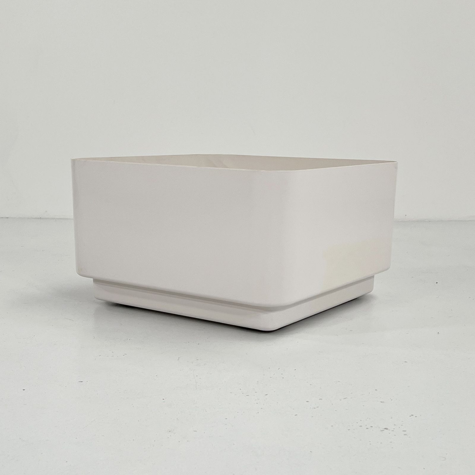 Large White Planter On Wheels Model 4686 By Anna Castelli For Kartell, 1970s
