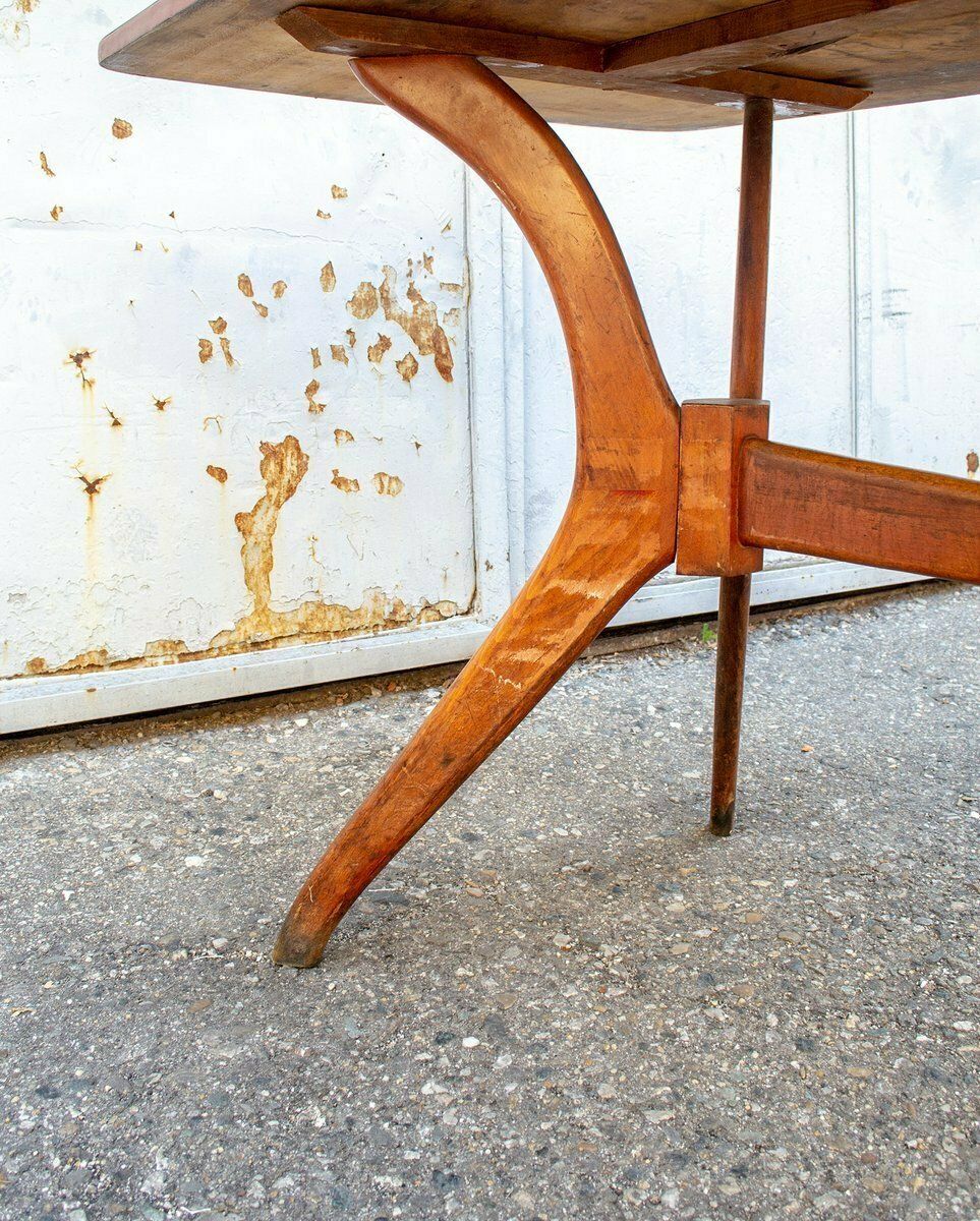 Italiaanse Tafel Van Beukenhout En Formica, Ca. Jaren 1950 photo Meubels