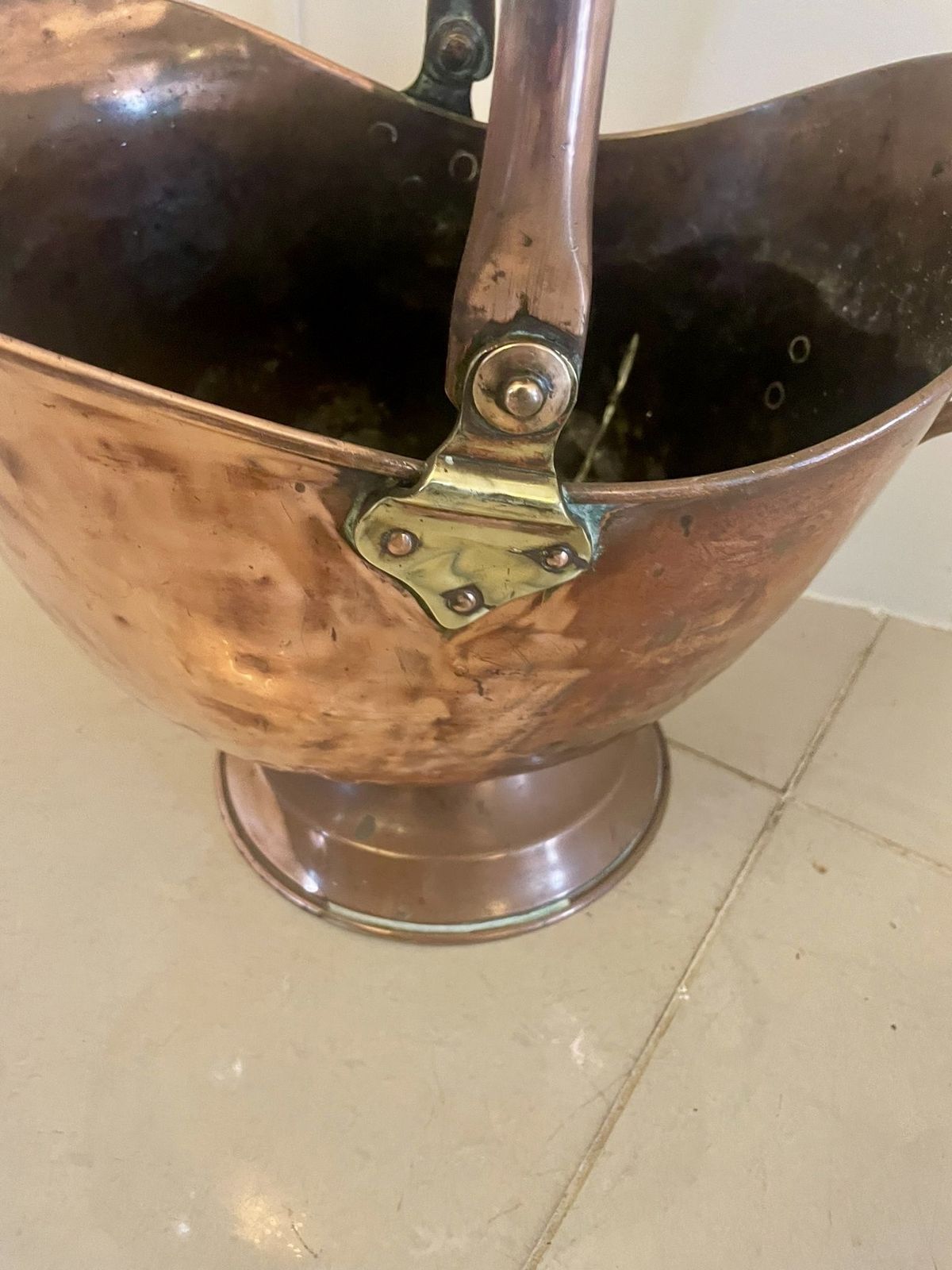 Antique 19th Century Quality Copper Coal Scuttle photo 675.0