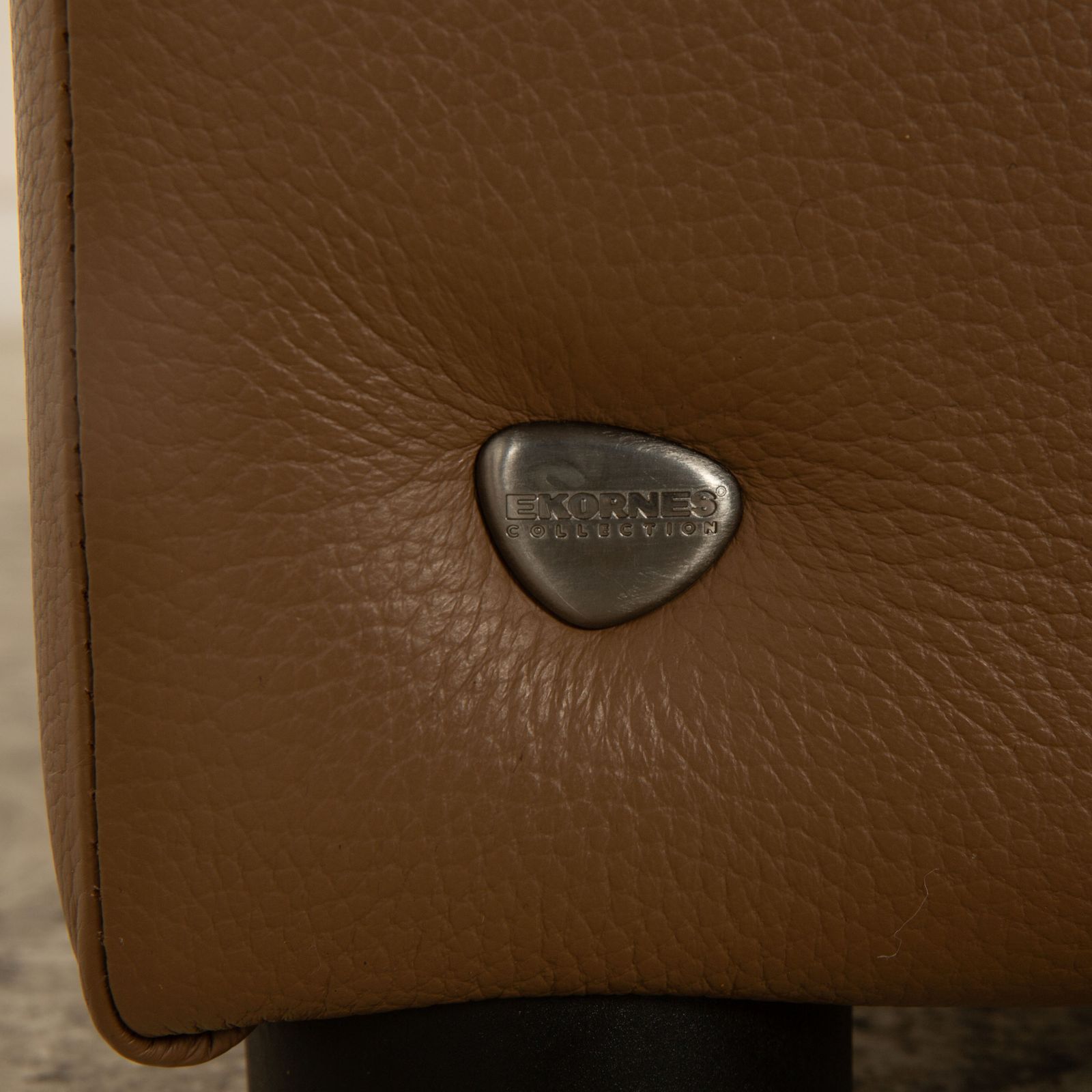 Canapé 2 places Stressless Olso en cuir marron taupe photo 1441.0