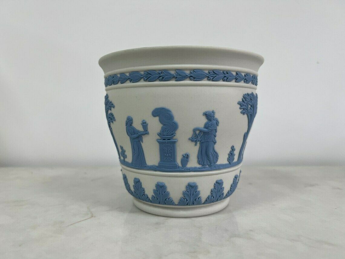 Vintage Wedgwood Jardiniere Blue On White Jasperware Planter photo vinterior