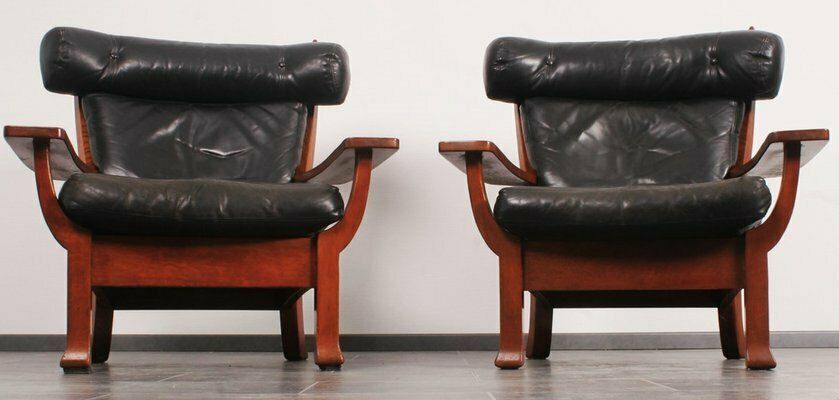 photo vinterior Leather And Oak Ox Shape Armchairs 1950s Set Of 2
