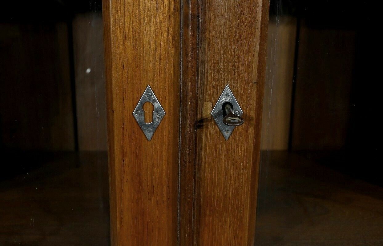 photo furniture Pondicherry Showcase Library In Teak – 1900