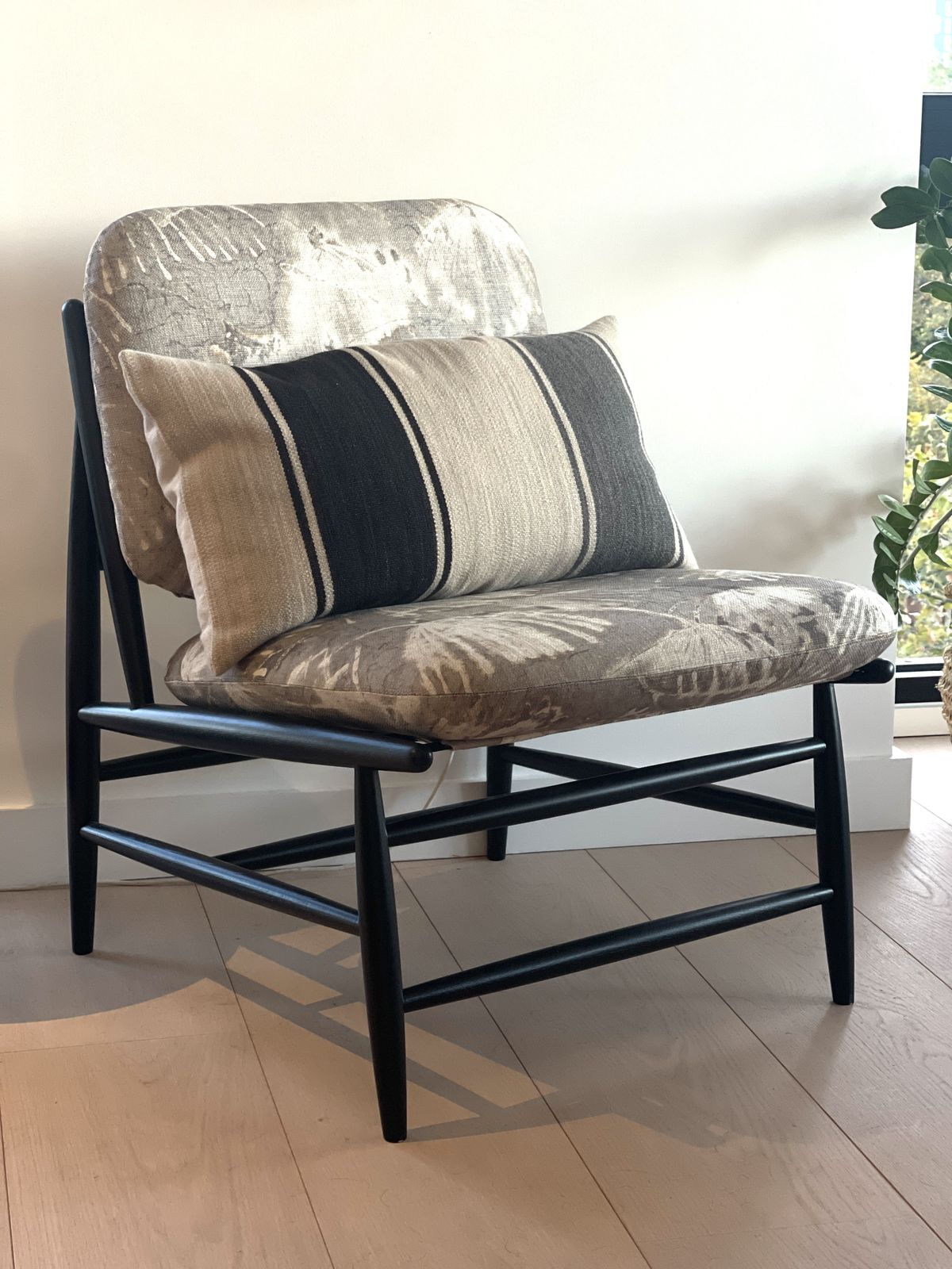 Ercol Von Chair, 2010s, Linen, Contemporary photo vintage