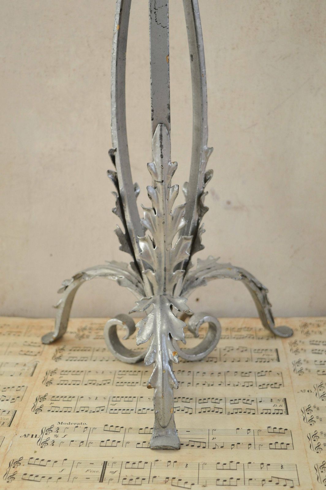 Handmade Tall Acanthus Leaves Table Lamp, Silver Desk Night Light Table Light 50x22 Cm, Long 3.10 Meter Cable Lead photo Lighting