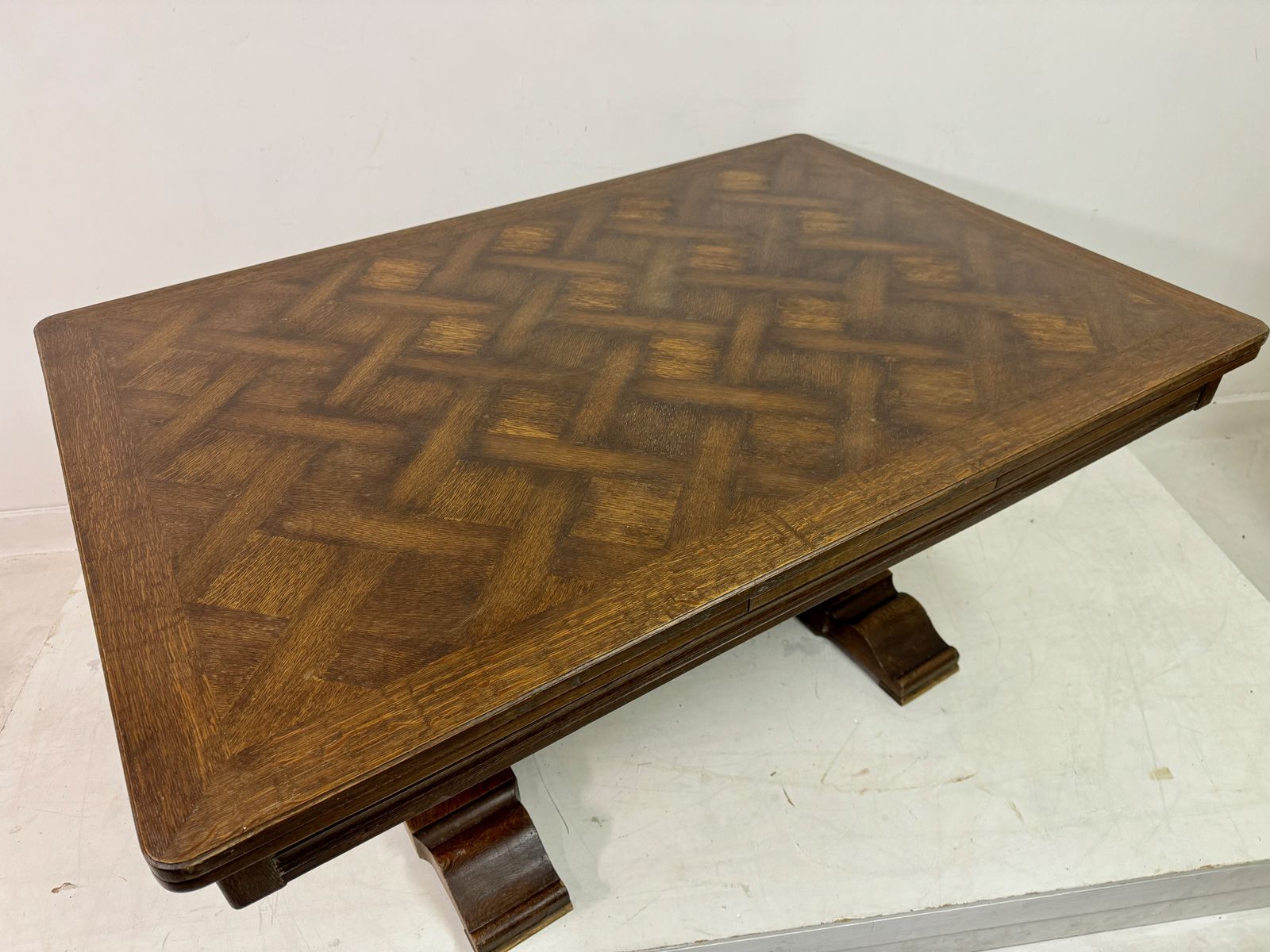 2895.0 1930s French Oak Extending Dining Table With Turned Bobbin Legs photo