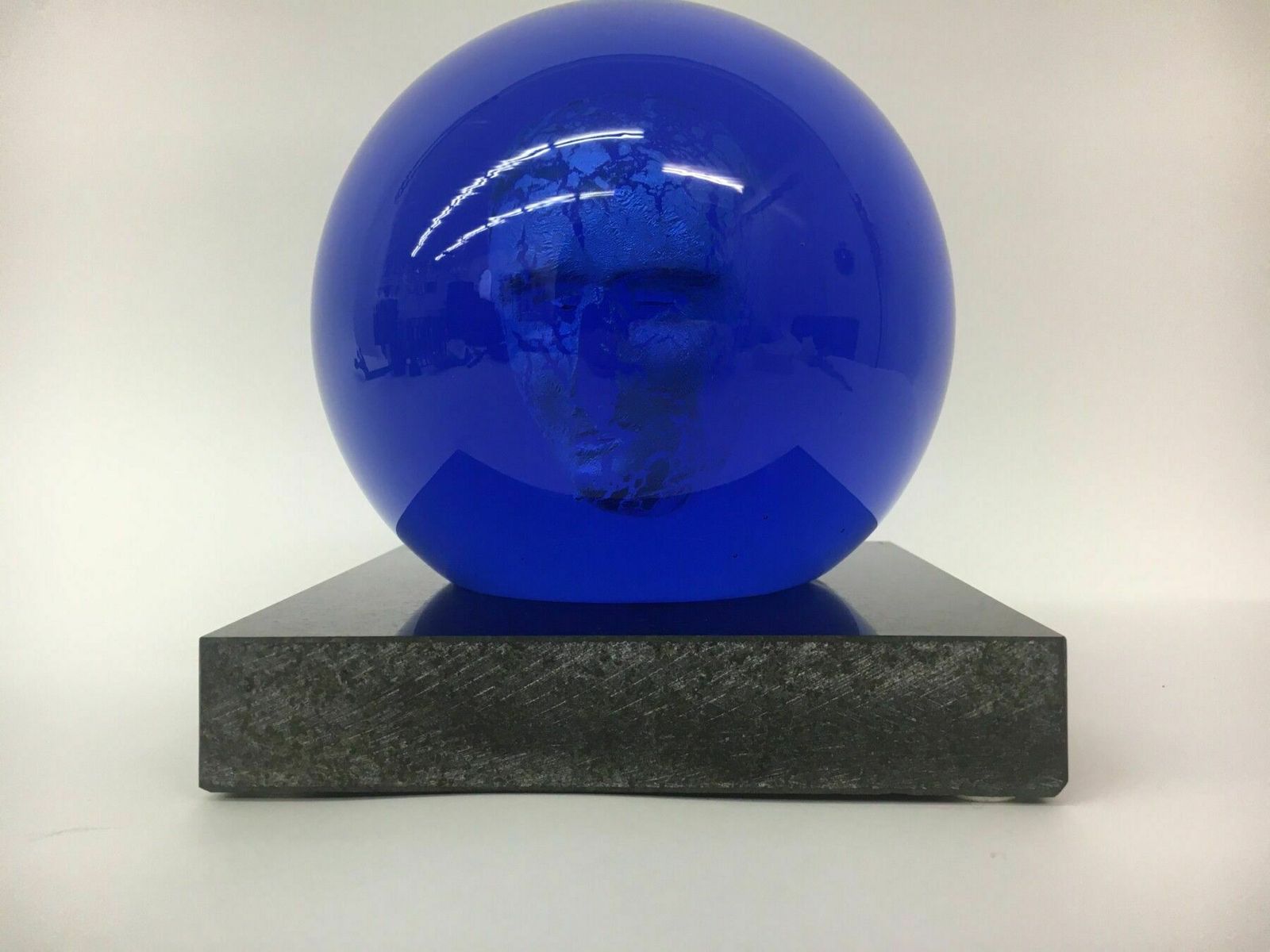 photo furniture Bertil Vallien For Kosta Boda – Headman Blue