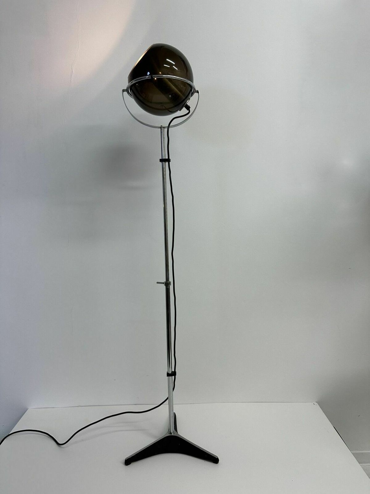 Raak Globe Vloerlamp Van Frank Ligtelijn, Jaren 1960 photo Verlichting
