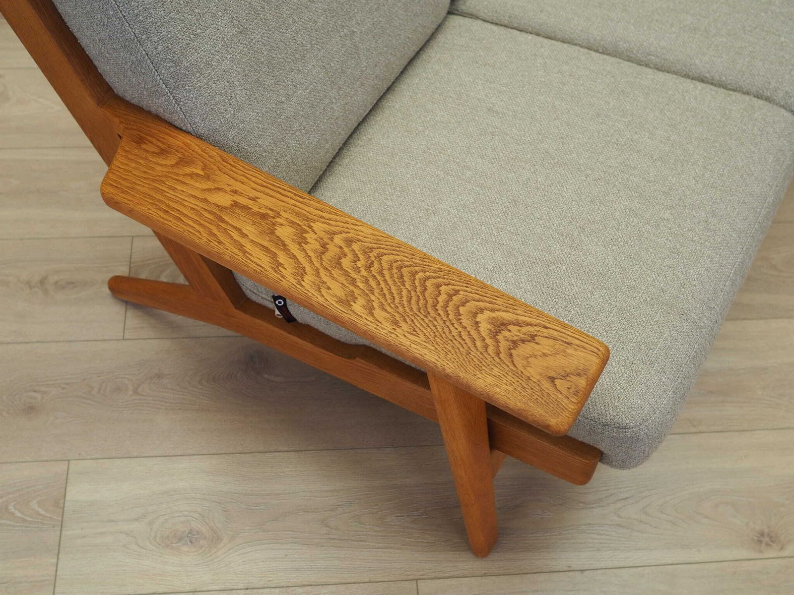 photo furniture Oak Sofa, Danish Design, 1960s, Designer: Hans J. Wegner, Manufacturer: Getama