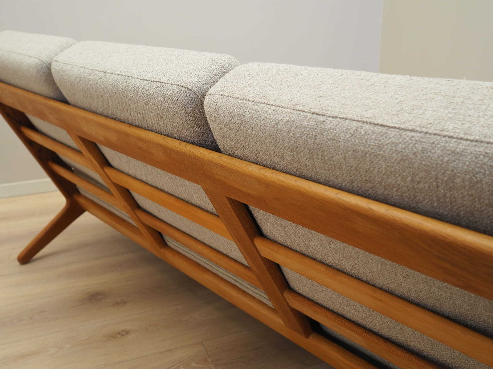 4206.0 Oak Sofa, Danish Design, 1960s, Designer: Hans J. Wegner, Manufacturer: Getama photo