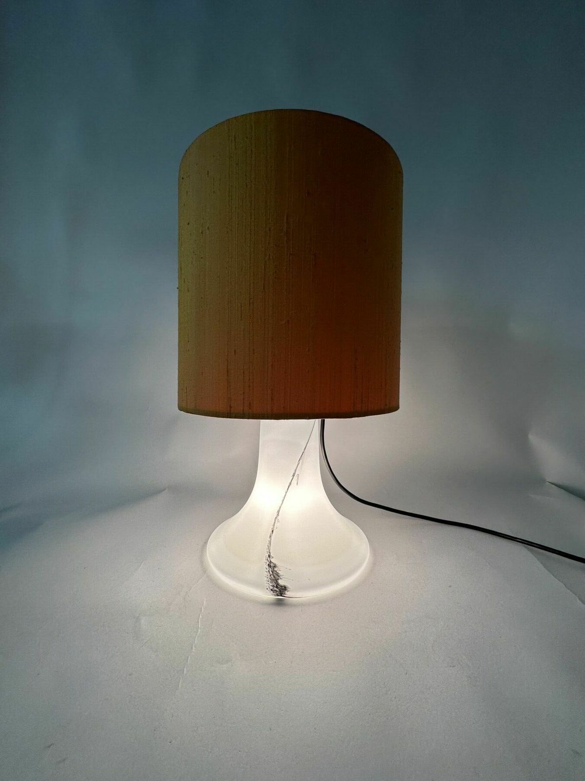 Peil & Putzer Glazen Tafellamp, Jaren 1970 photo furniture