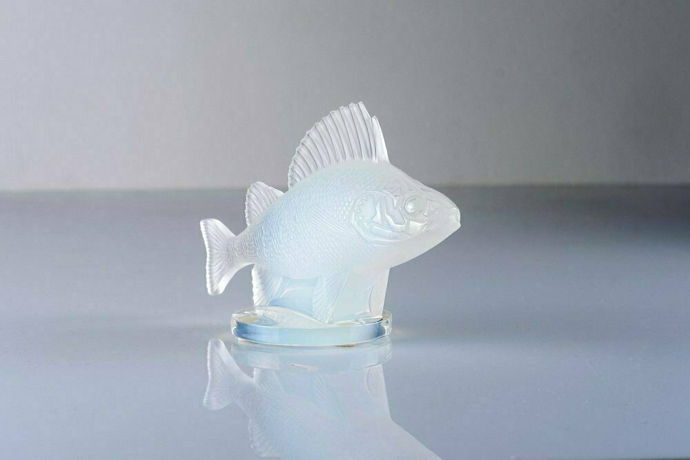 Opalescent Crystal Perche Fish Mascot Or Paperweight By René Lalique, France photo furniture