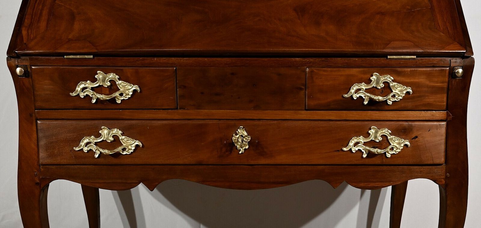 photo for sale Small Port Desk In Cuban Mahogany, Louis XV – 18th Century