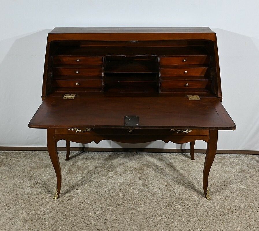 photo vintage Small Port Desk In Cuban Mahogany, Louis XV – 18th Century