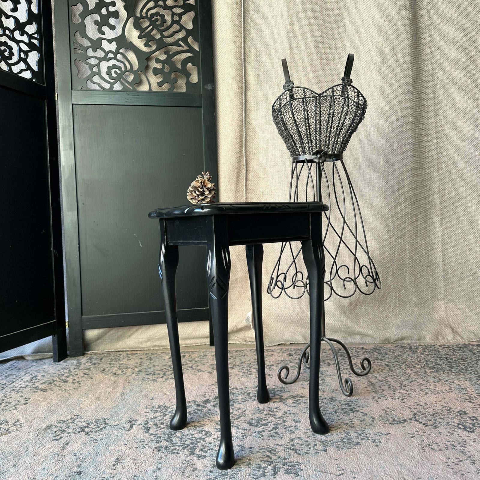 photo for sale Resin Table Vintage Wine Table With The Modern Twist