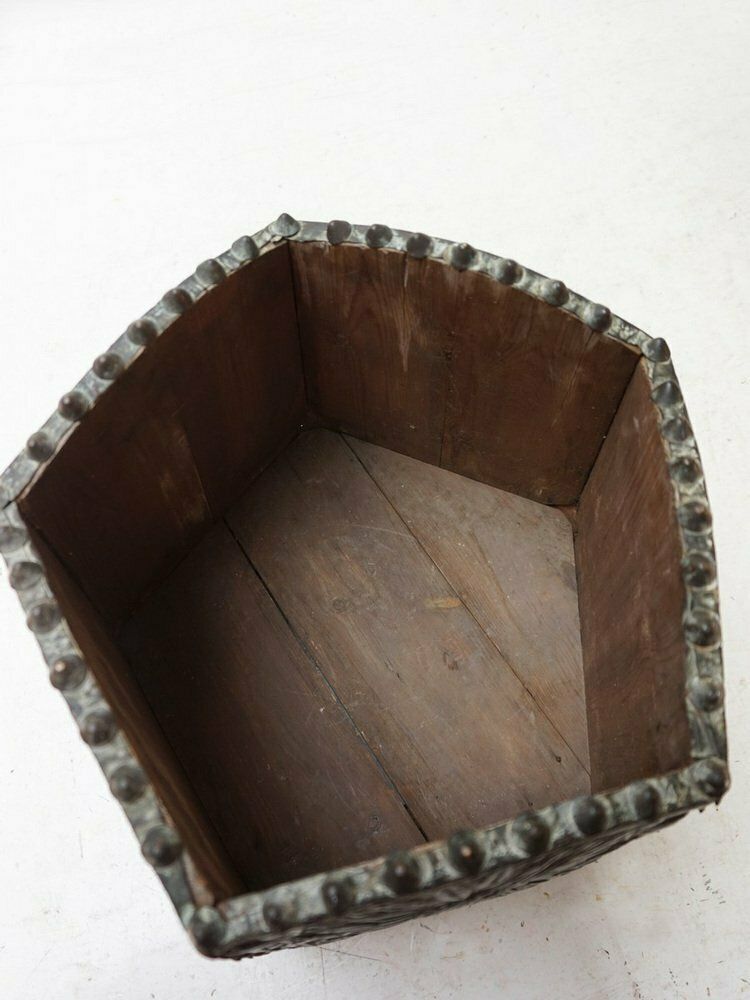 462.0 Art Nouveau Planter Or Jardinier In Hardinated Brass And Copper, 1900s photo