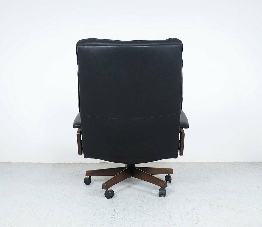 Black Leather King Chair By André Vandenbeuck For Strässle, 1960s photo vintage