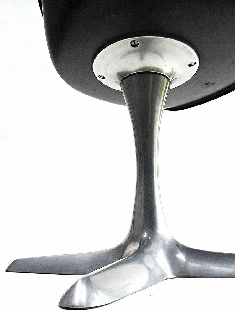 Furniture Tulip Chair Fiberglass Shell With Cushions By Maurice Burke For Arkana photo