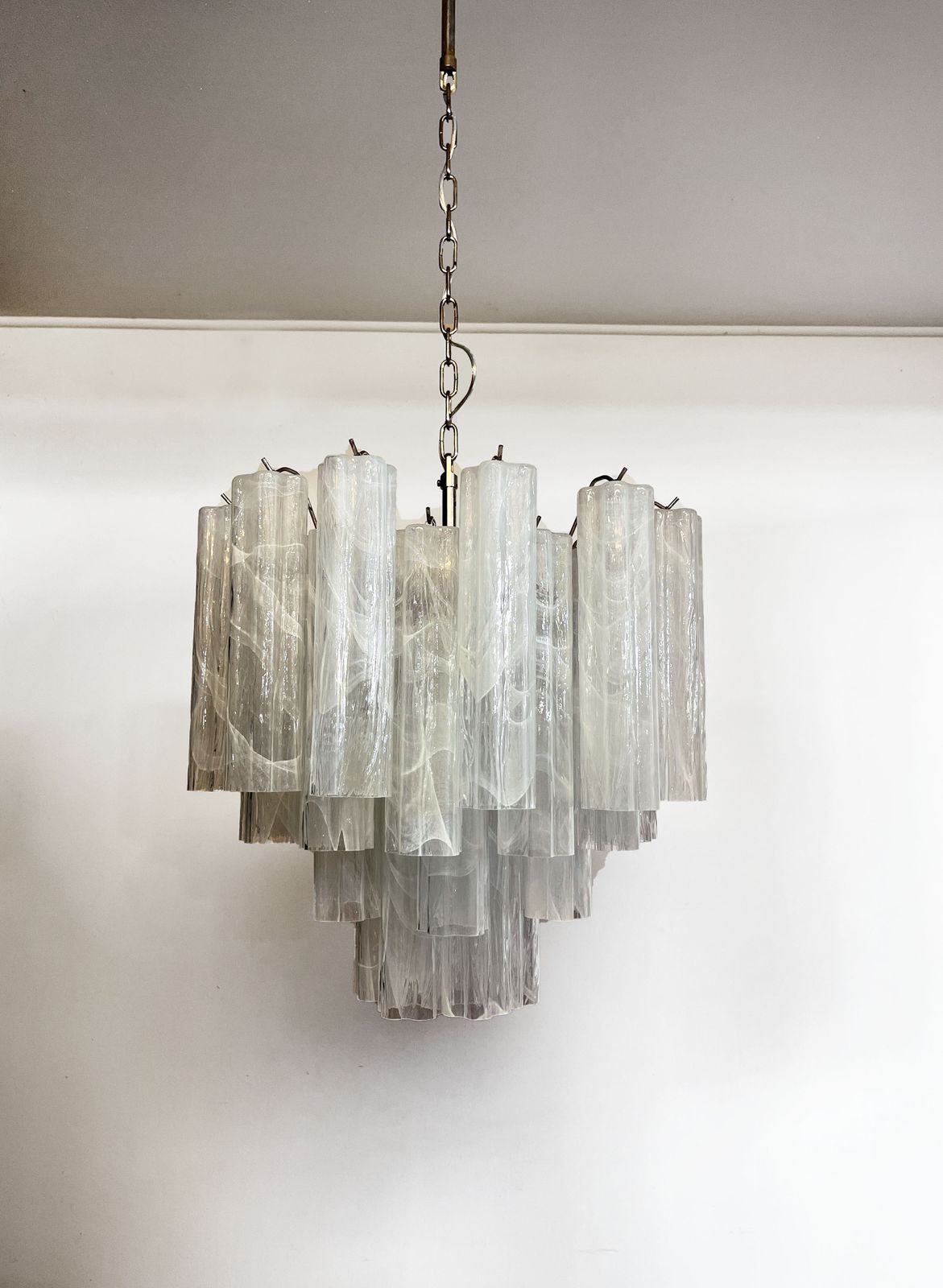 Fantastic Glass Tube Chandelier   36 Alabaster White Glasses photo vinterior