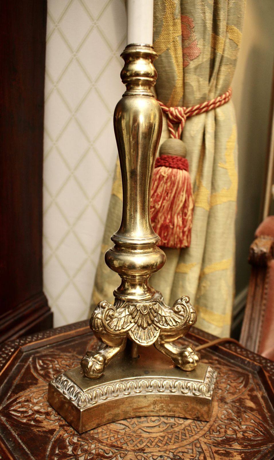 A Magnificent Antique Italianate Trefoil Base Brass Lamp, Lion Paw, Twin Branch photo 295.0