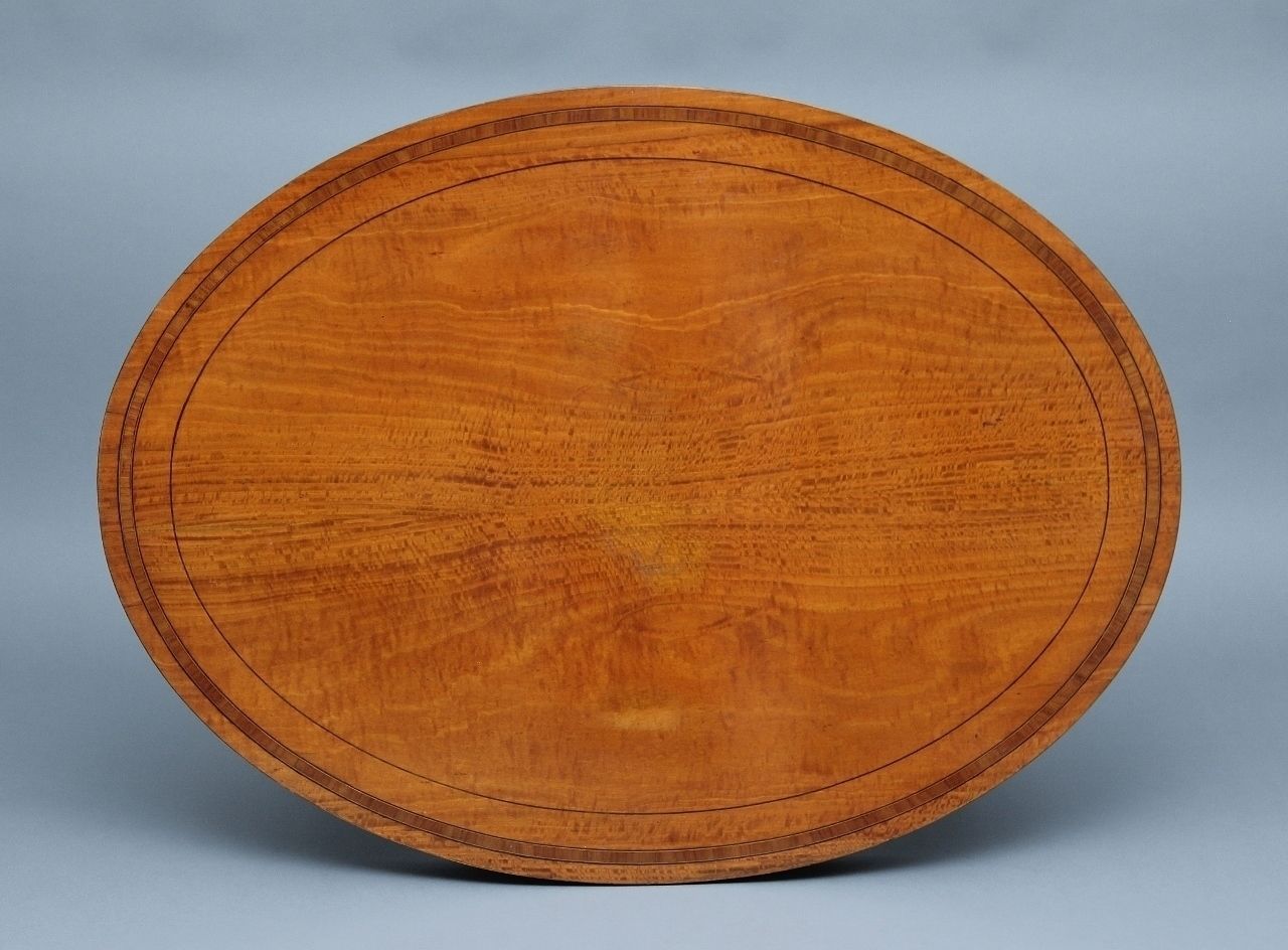 19th Century Satinwood Center Table photo Meubels