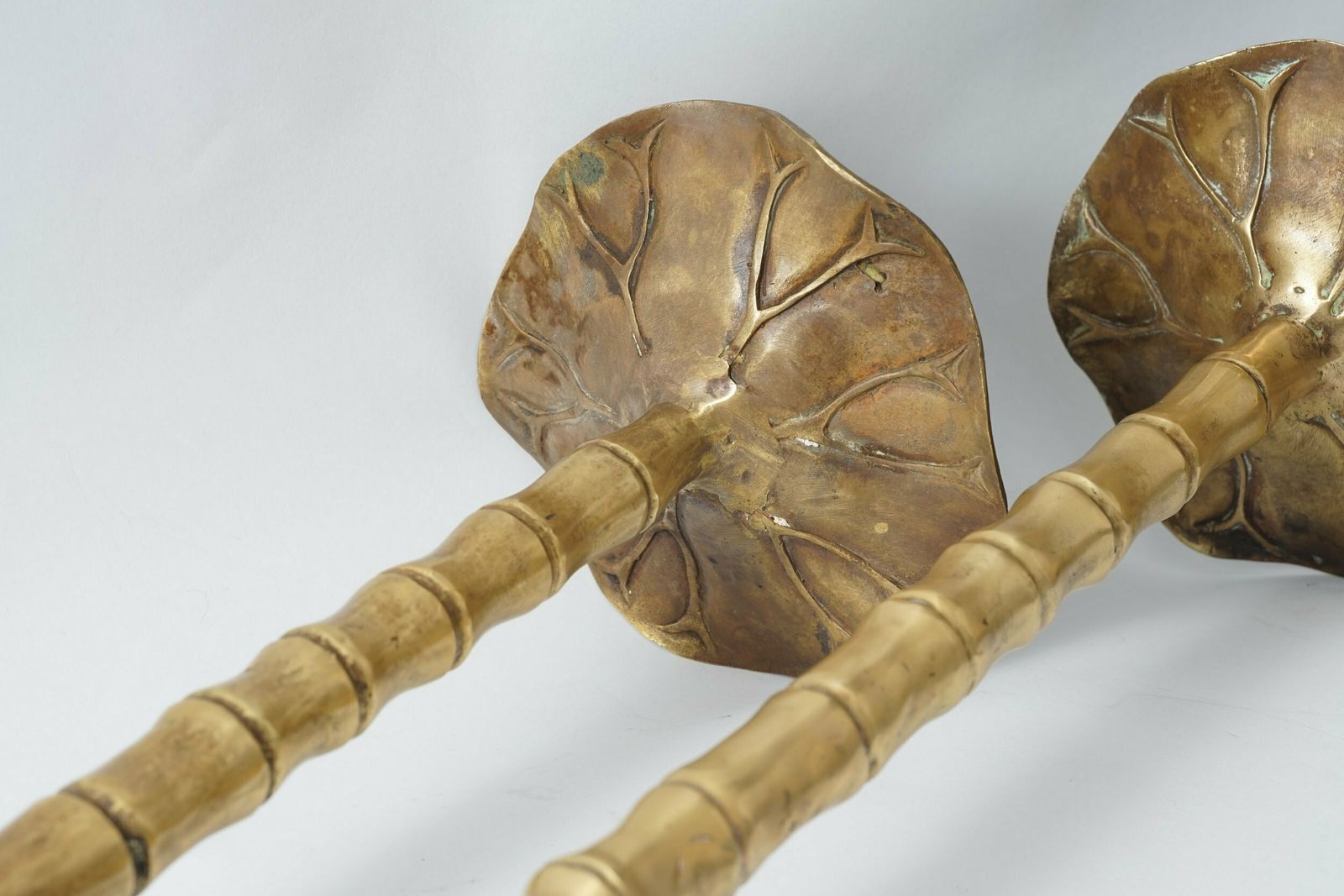 525.0 Pair Of Brass Candle Holders With Lotus Leaf And Frog photo