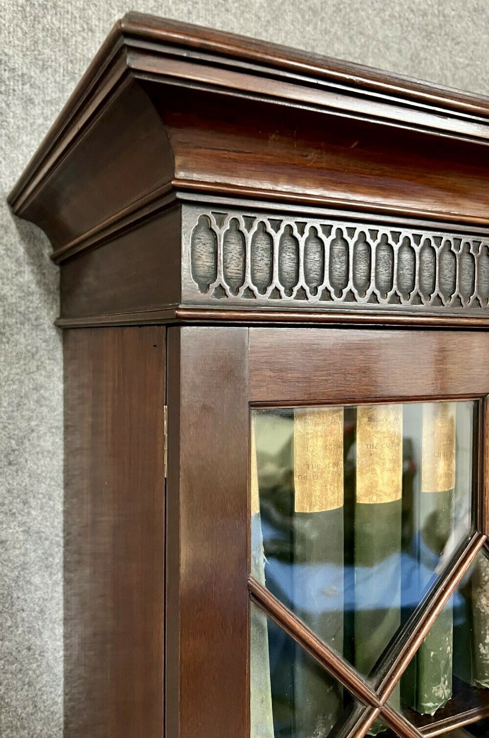Mahogany Chippendale Style Breakfront Bookcase photo 2585.0