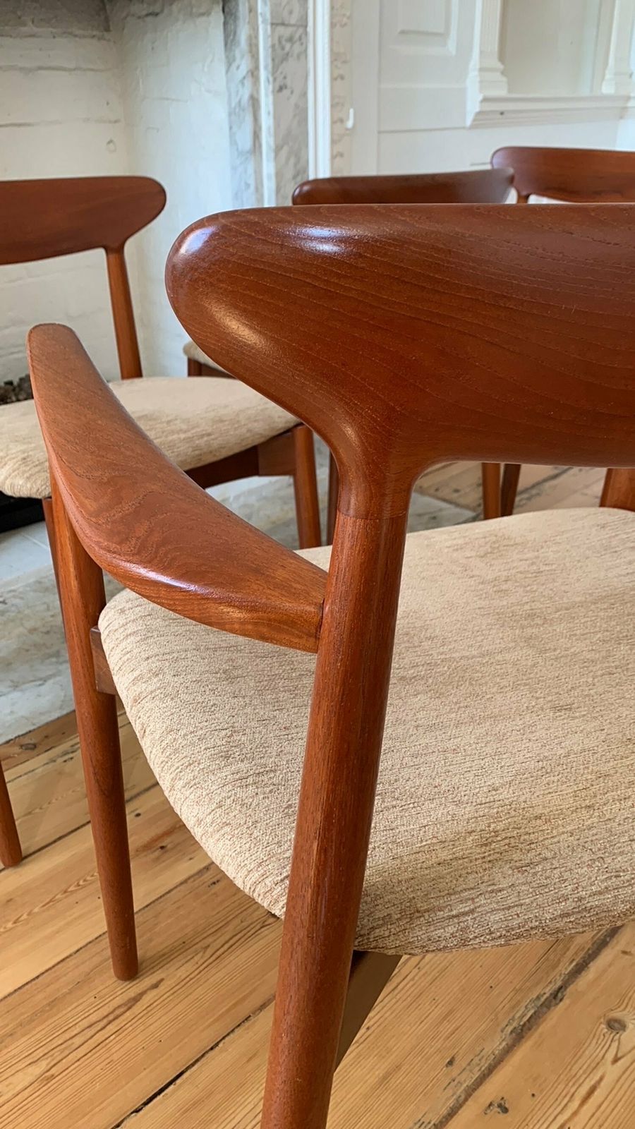 Excellent Set Of Six Harry østergaard Teak Model 59 Dining Chairs With 2 Carvers photo vinterior