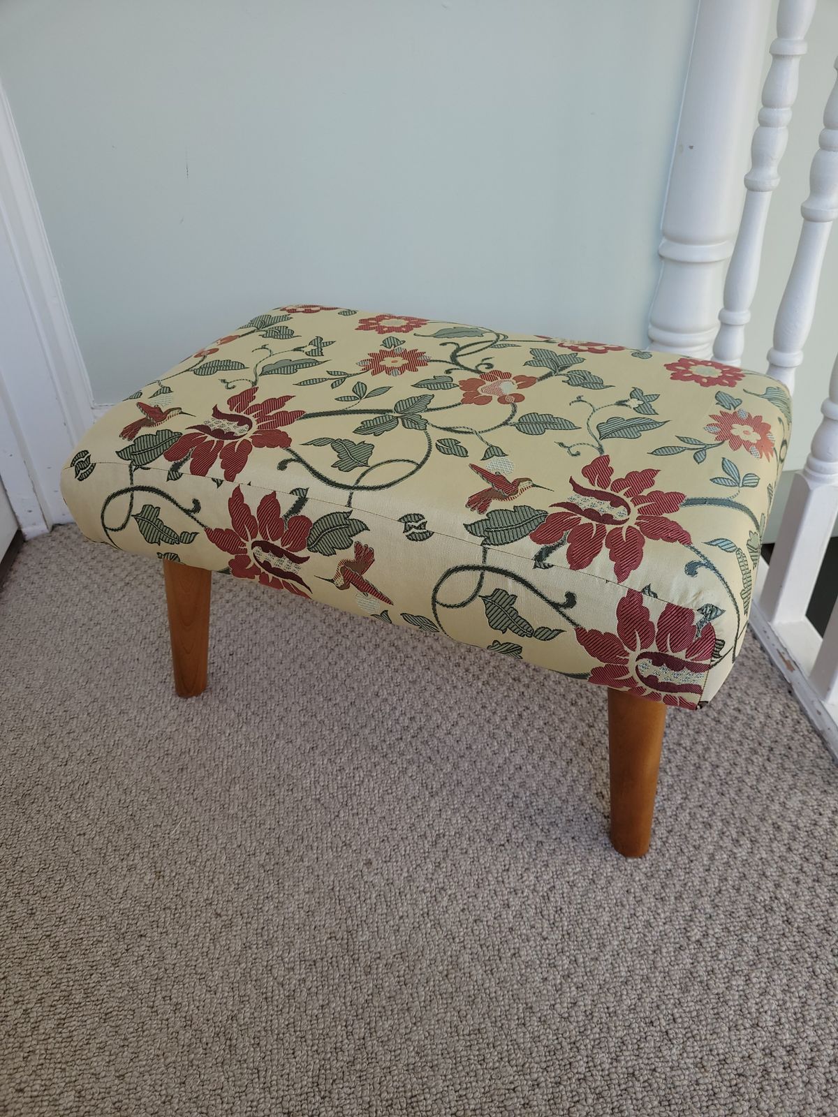 Furniture Silk Floral Foostool Wooden Feet photo